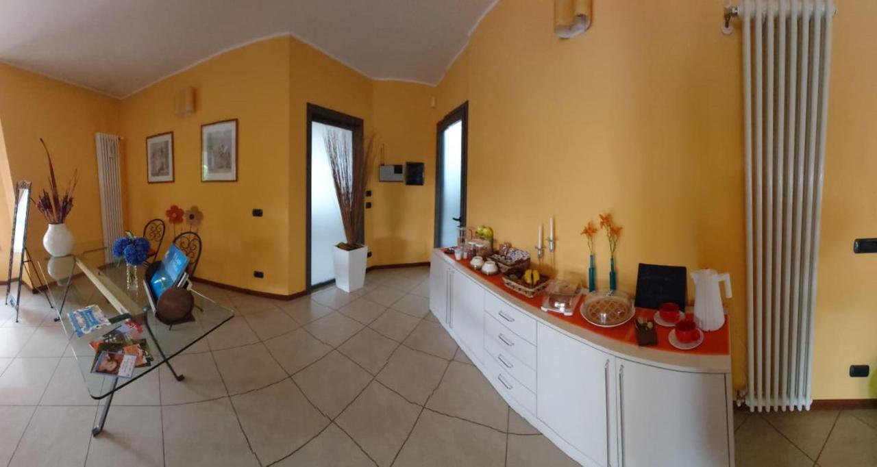 'L Sass Bed & Breakfast Borgomanero Exterior photo
